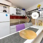 Awesome In With Wifi Apartment *