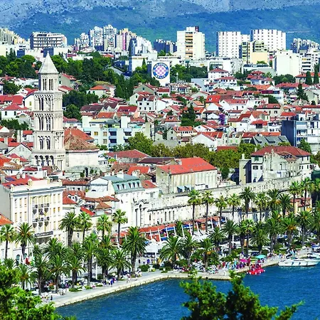 Apartamento Lovely Apartment In Split With Wifi Split